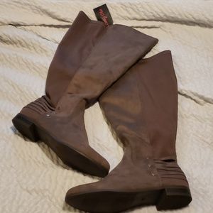 10w boots curvy chic wide calf